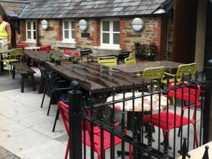 Hotel The Queen'S Head Wetherspoon Tavistock  Exterior foto